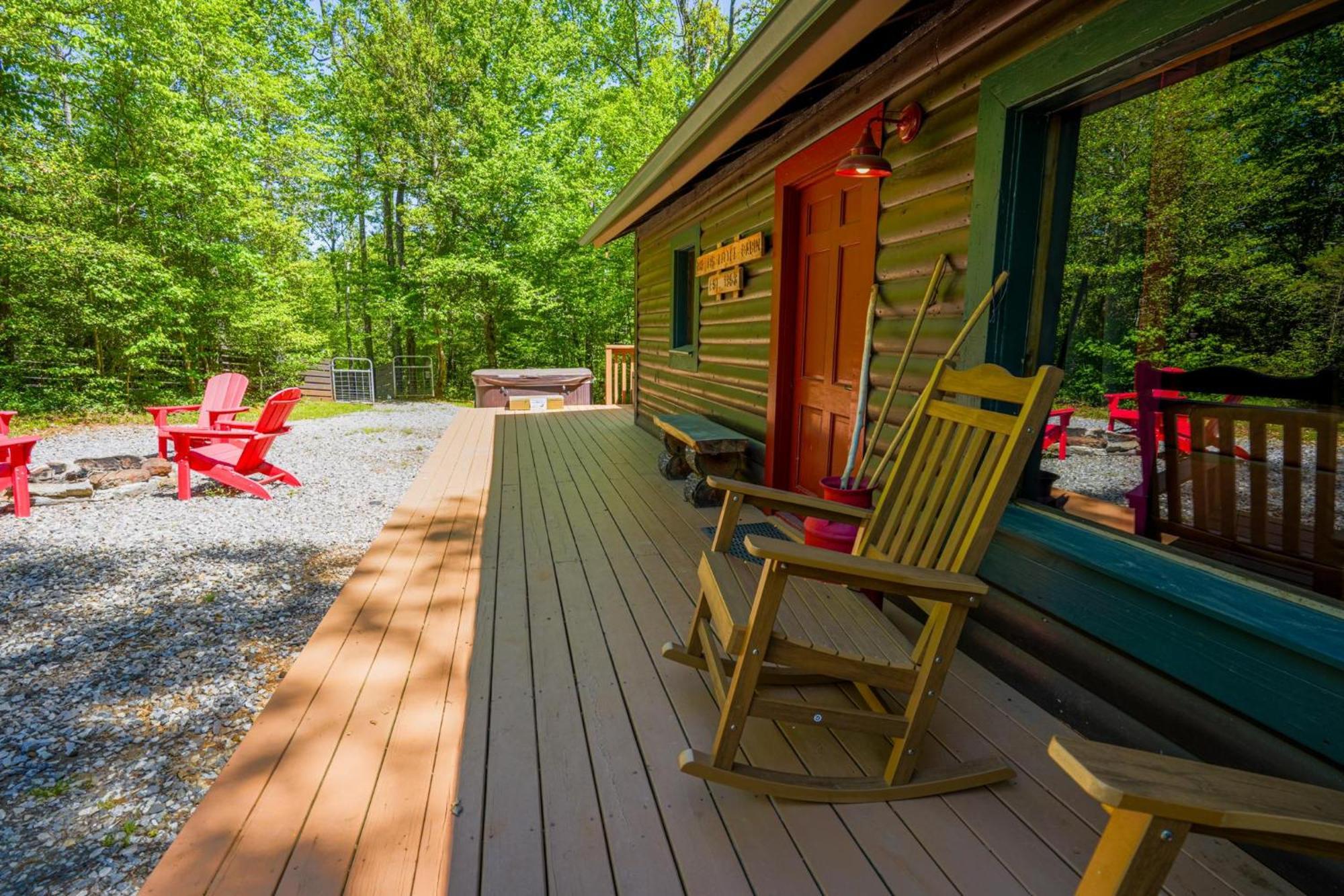 The Big Little Cabin - Hot Tub & Playground Dahlonega Kültér fotó