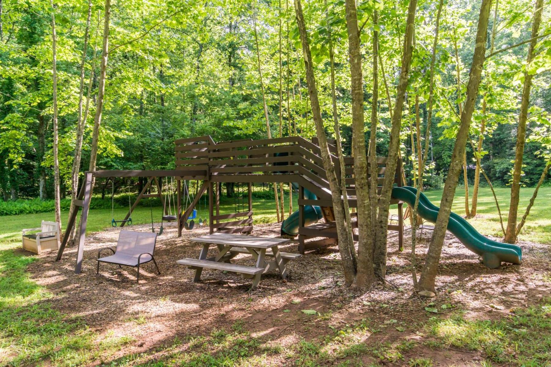 The Big Little Cabin - Hot Tub & Playground Dahlonega Kültér fotó