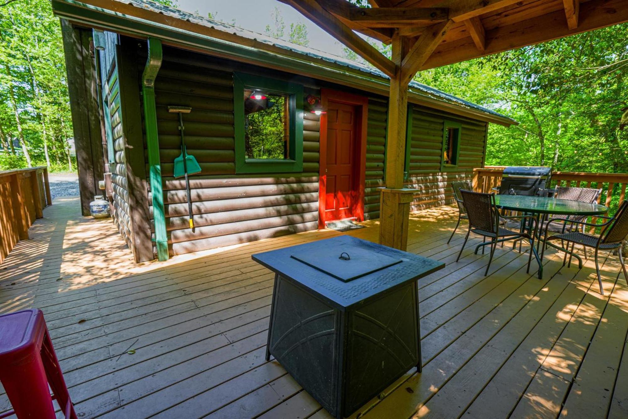 The Big Little Cabin - Hot Tub & Playground Dahlonega Kültér fotó